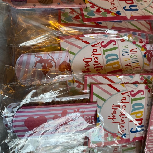 Valentines slap it bracelets Set of 25 - Picture 2 of 3